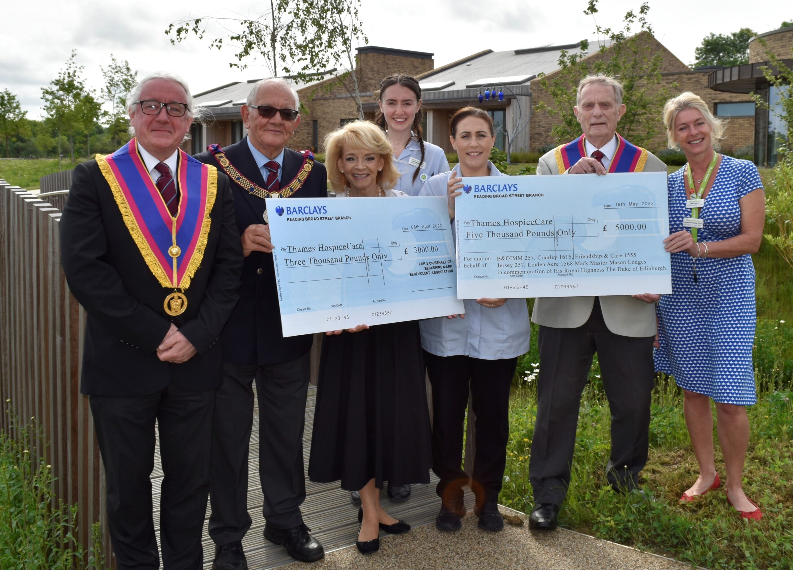 BeMBA cheque presentation to Thames Hospice